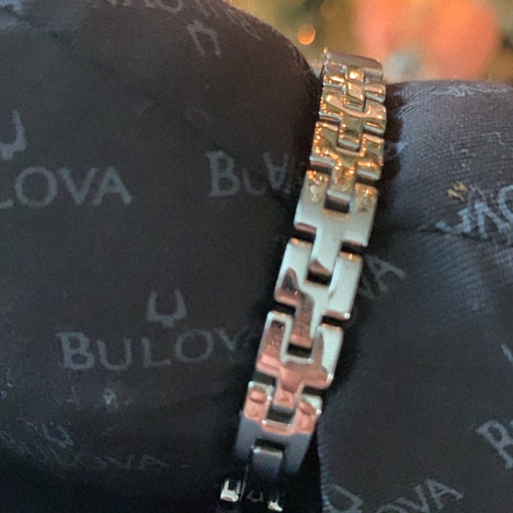Bulova - Picture 2 of 3